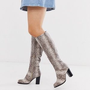 Wide Fit Snake high Boot